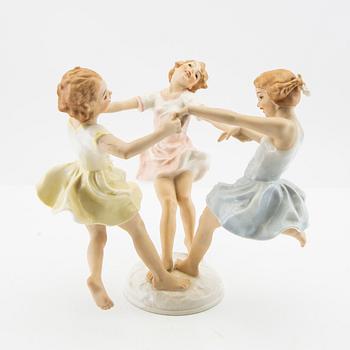 Figurine Hutschenreuther Germany mid-20th century porcelain.