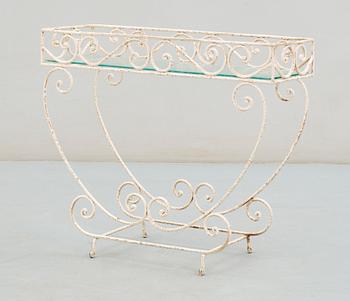 BLOMBORD, smidesjärn, 1900-talets första hälft.