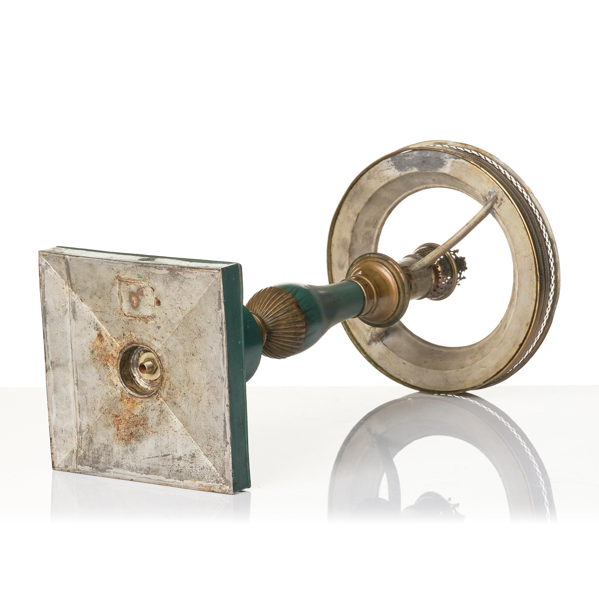 Sinumbralamp, 19th century.