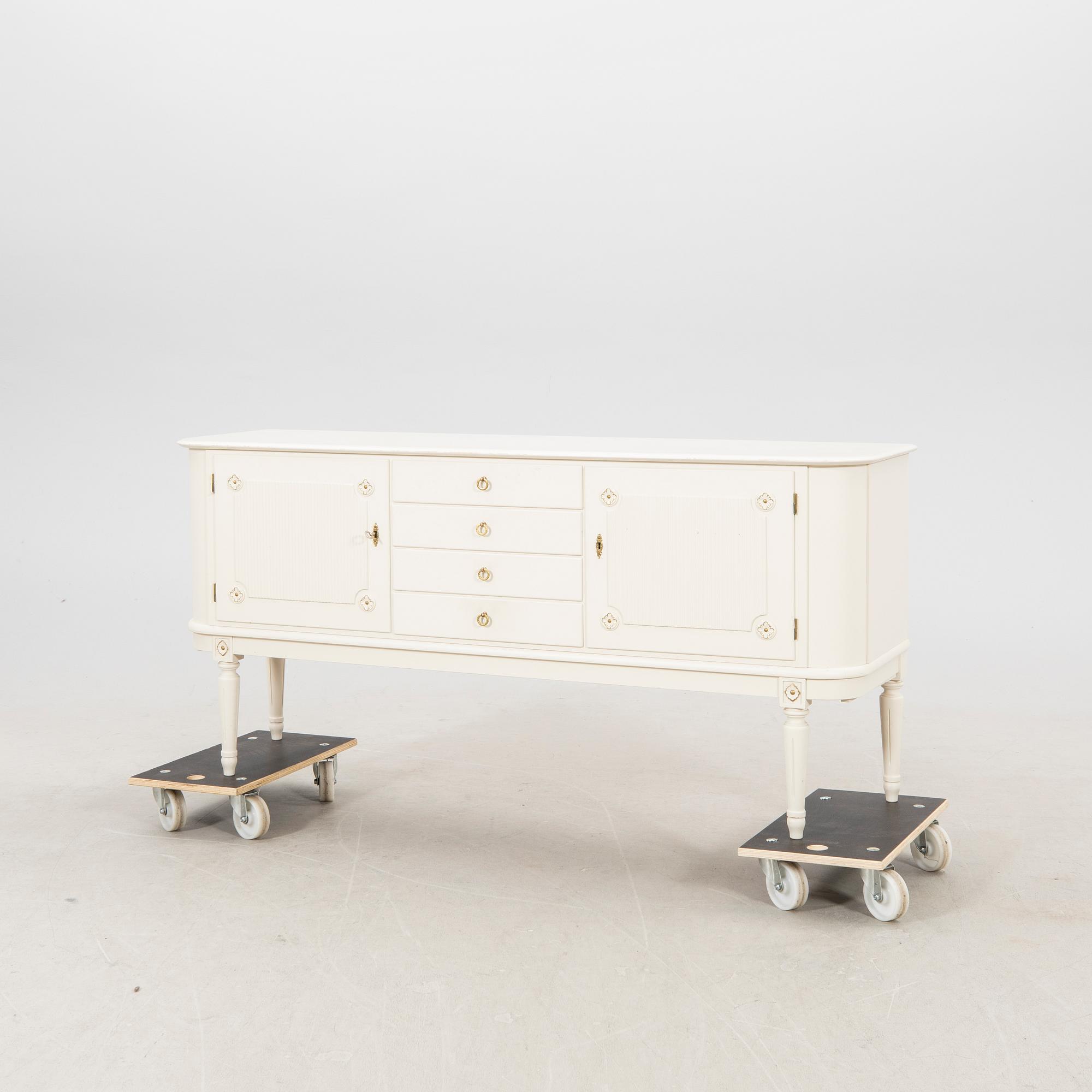Sideboard, gustaviansk stil, 1900-talets senare del.