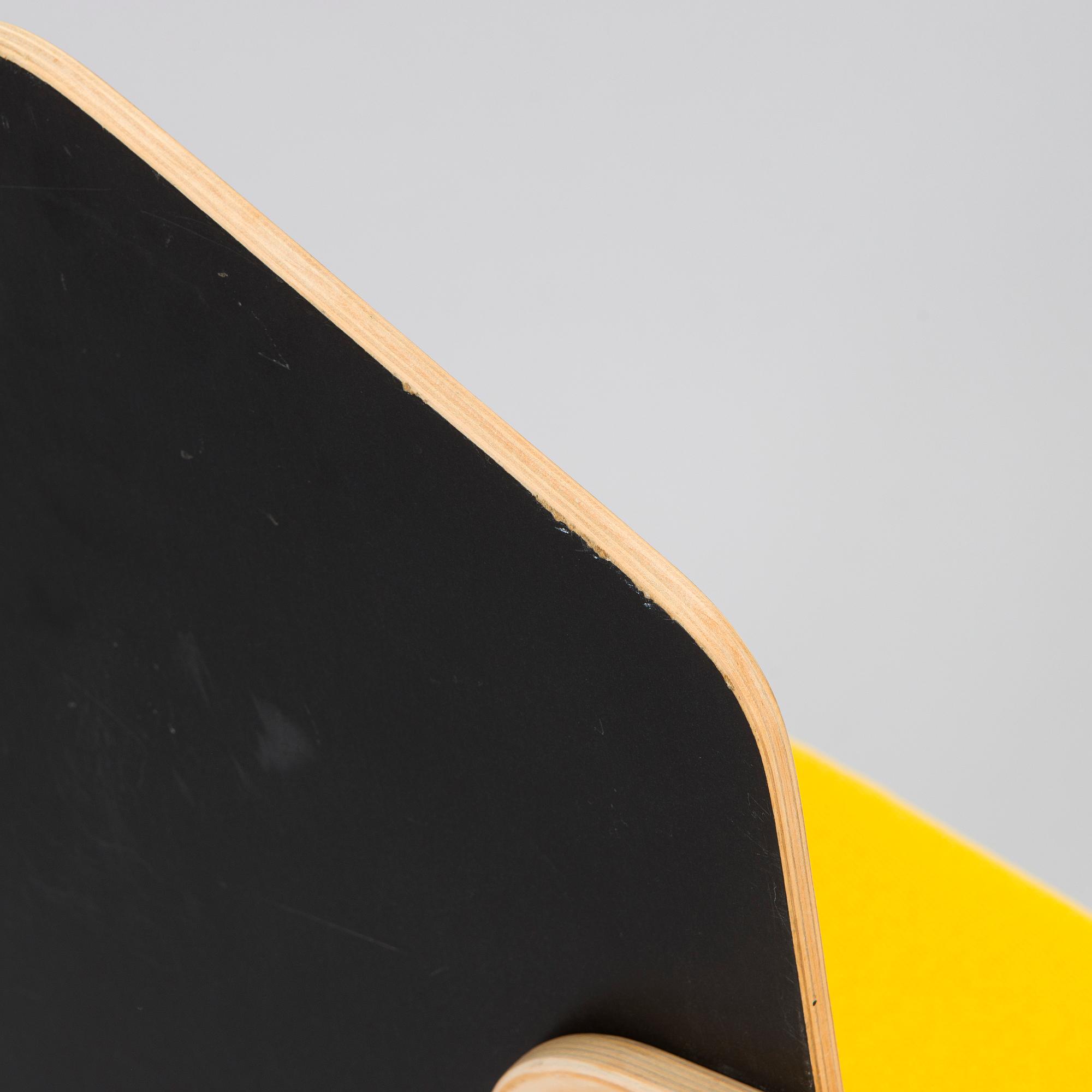 Yrjö Kukkapuro, tuoli, "Vino", Avarte 1980-luku, signeerattu Yrjö Kukkapuro -83.