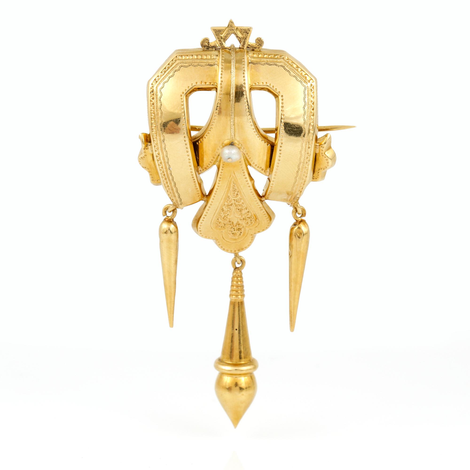 ARMBAND SAMT BROSCH, 2 delar, 18K guld med pärlor, brosch Dahlgren, Malmö, 1867. Vikt ca 15,91 g.