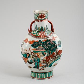 PILGRIMSFLASKA, porslin, Kina, 1800-tal.