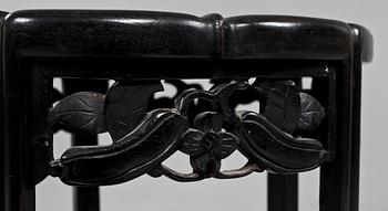 PIEDESTALBORD, orientaliskt, 1900-talets första hälft.