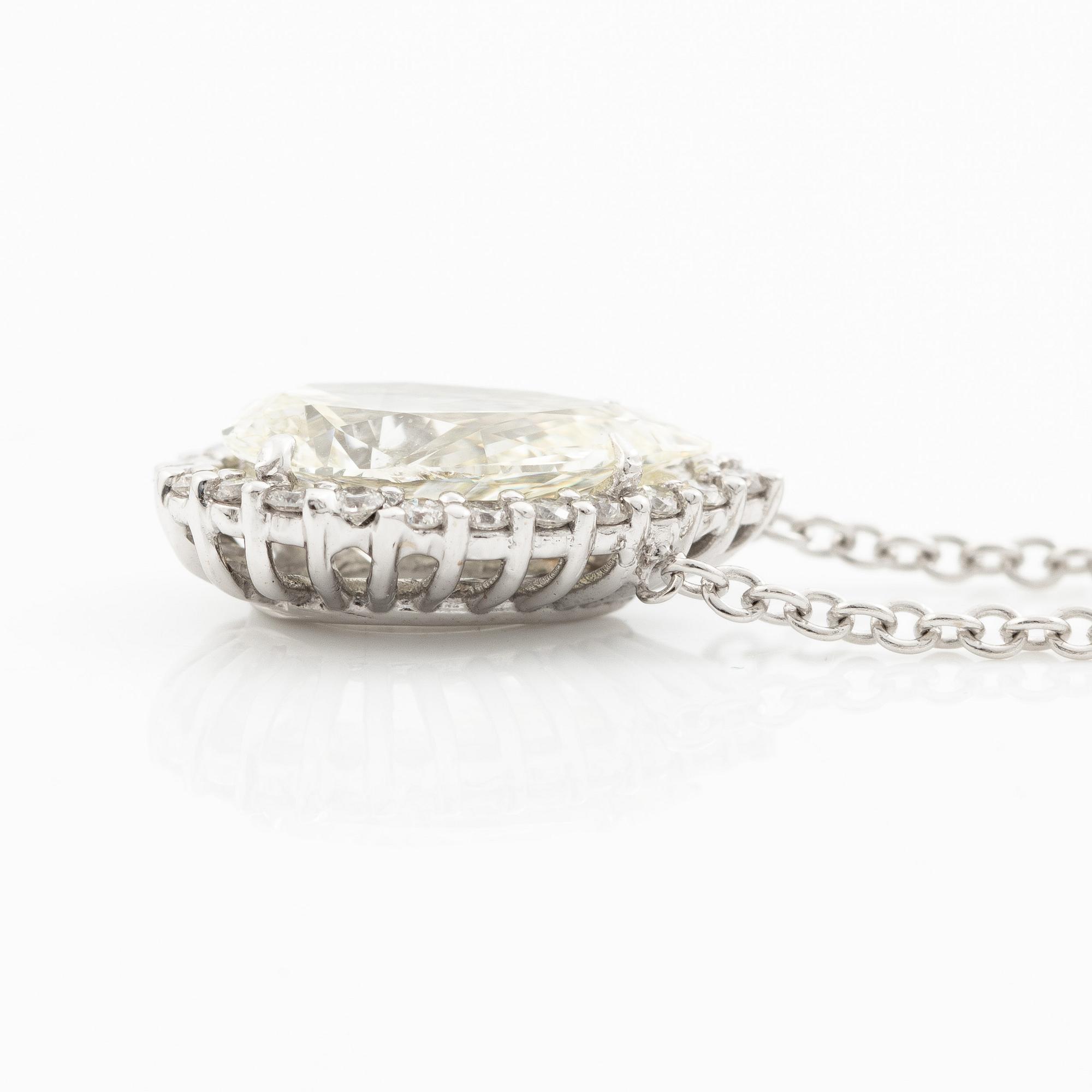 Collier 18K vitguld med droppslipad diamant, medföljande GIA report.