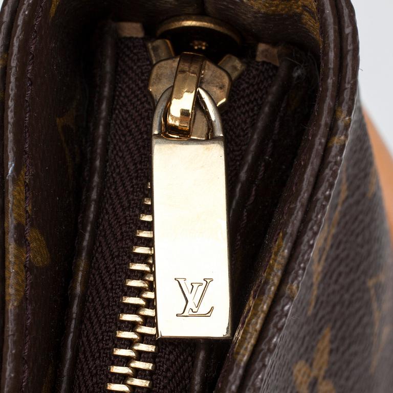 VÄSKA, "Looping", Louis Vuitton.