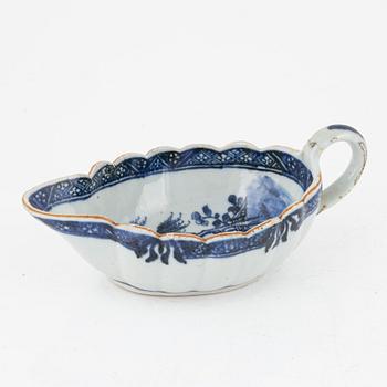 Nine porcelain pieces, China, Qing dynasty, 18th-19th century.