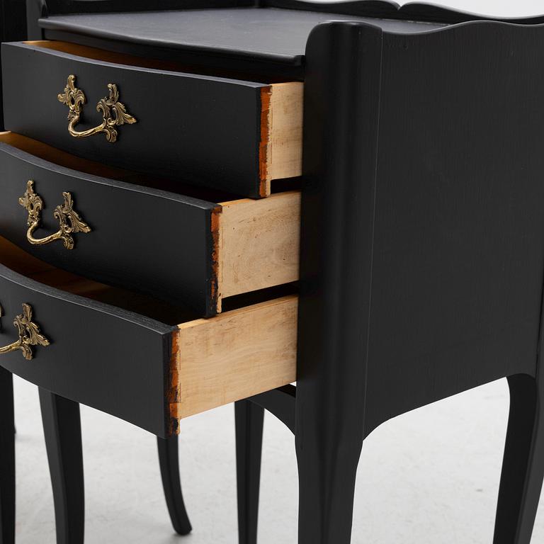 A pair of Rococo style bedside tables, second half of the 20th Century.