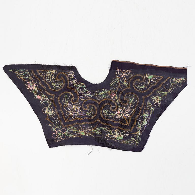 Two Chinese silk collars and two silk embroideries, 20th century.