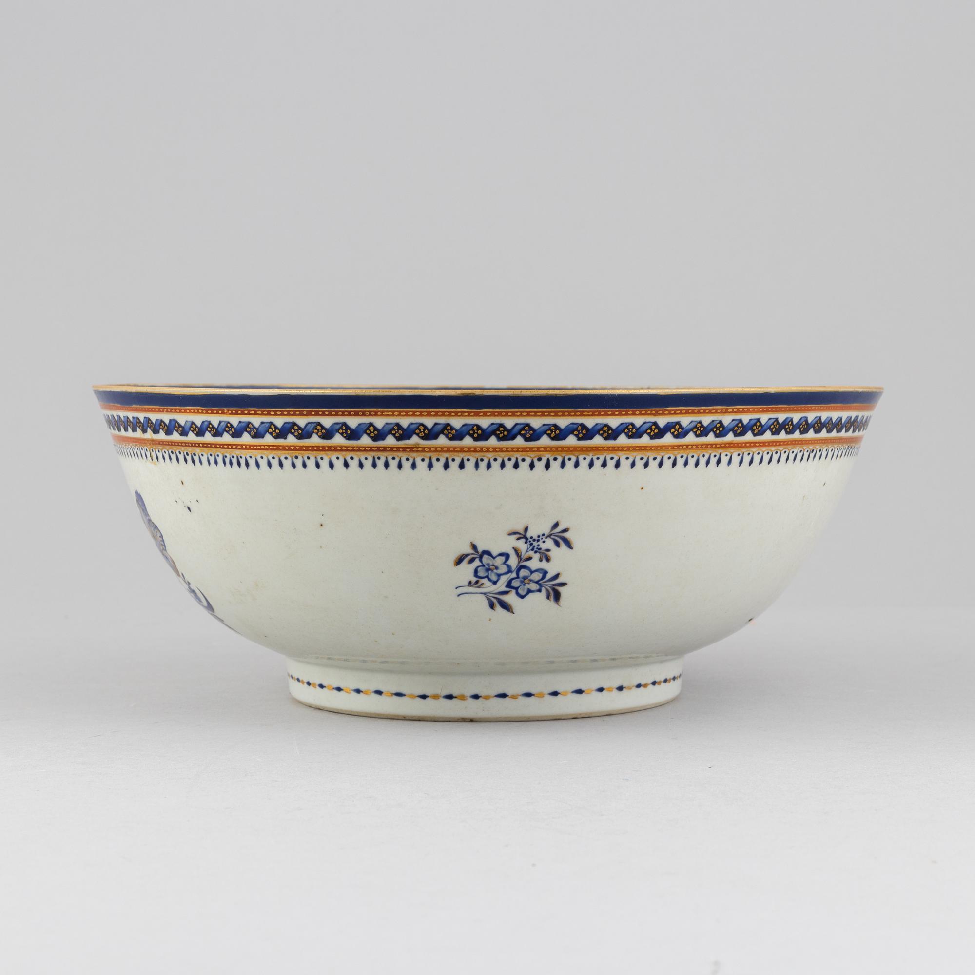 Bålskål, porslin, Kina, Jiaqing (1796-1820).