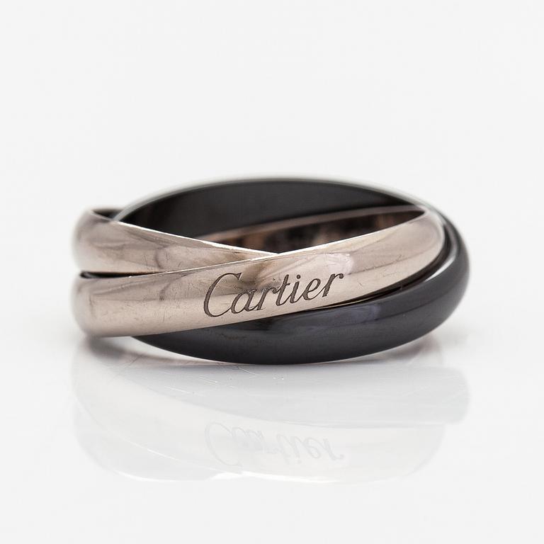 Cartier, sormus "Trinity", 18K valkokultaa ja keramiikkaa. Merkitty Cartier, JQV623.