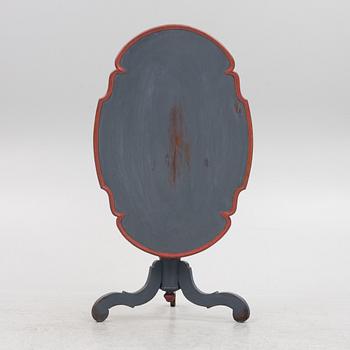 A Swedish late Baroque tilt-top table, first half 18th century.