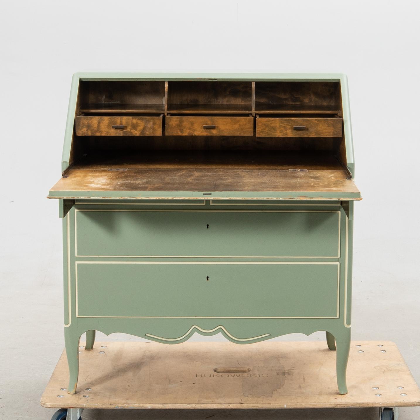 Axel Einar Hjorth, Secretary "Traddis" Nordiska Kompaniet (NK) 1931/32.