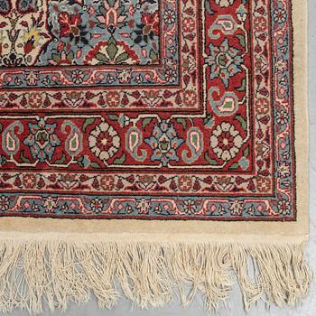 A carpet, oriental, ca 197 x 124 cm.