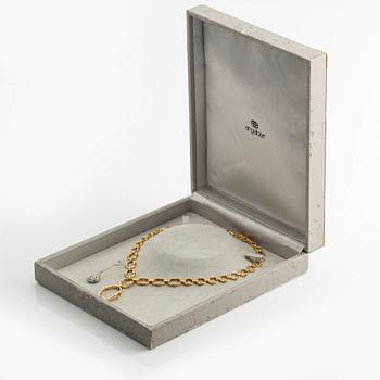 Collier 18K guld med runda briljantslipade diamanter.