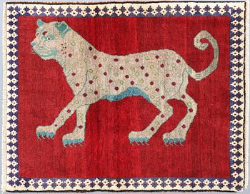 A Gashgai rug, 110 x 88 cm.