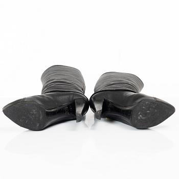 Louis Vuitton, boots, "Queen Grained Leather High Boots", size 37.