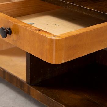 A birch wood veneered side table, 1930's/40's.