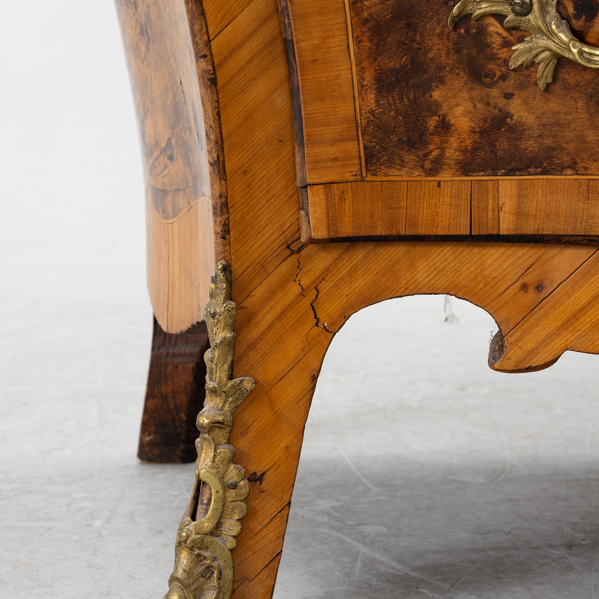 Bureau, attributed to Jacob Sjölin (master in Köping and Kungsör 1767-1785), Rococo.