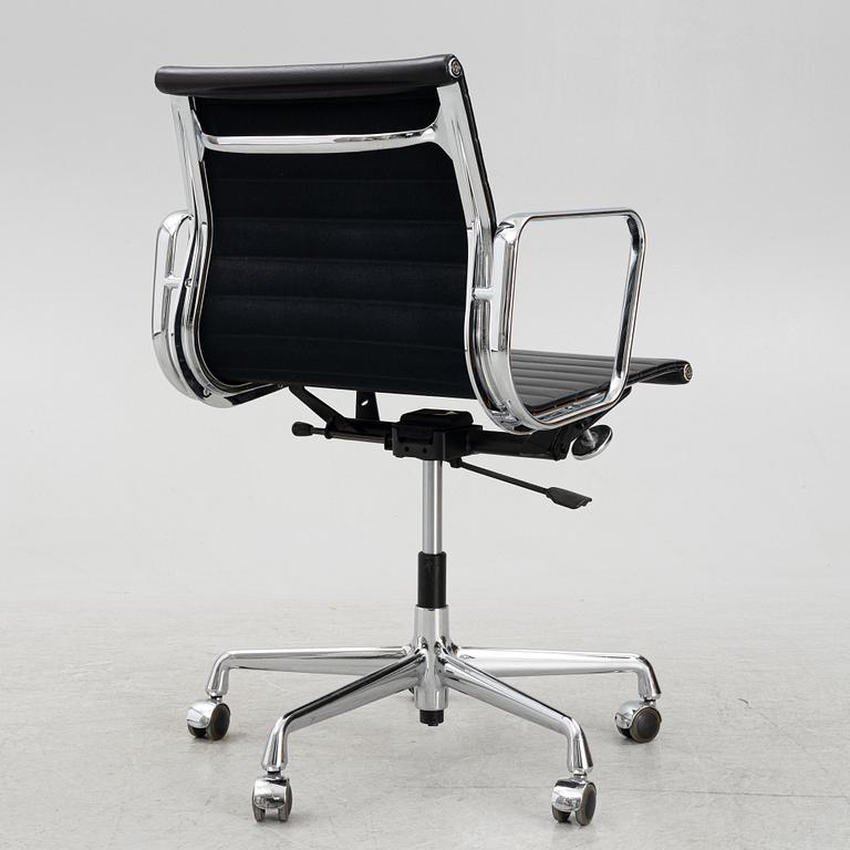 Charles & Ray Eames, office chair, "EA117" Vitra.