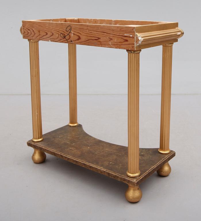 TRYMÅBORD, gustaviansk stil, 1900-talets första hälft.
