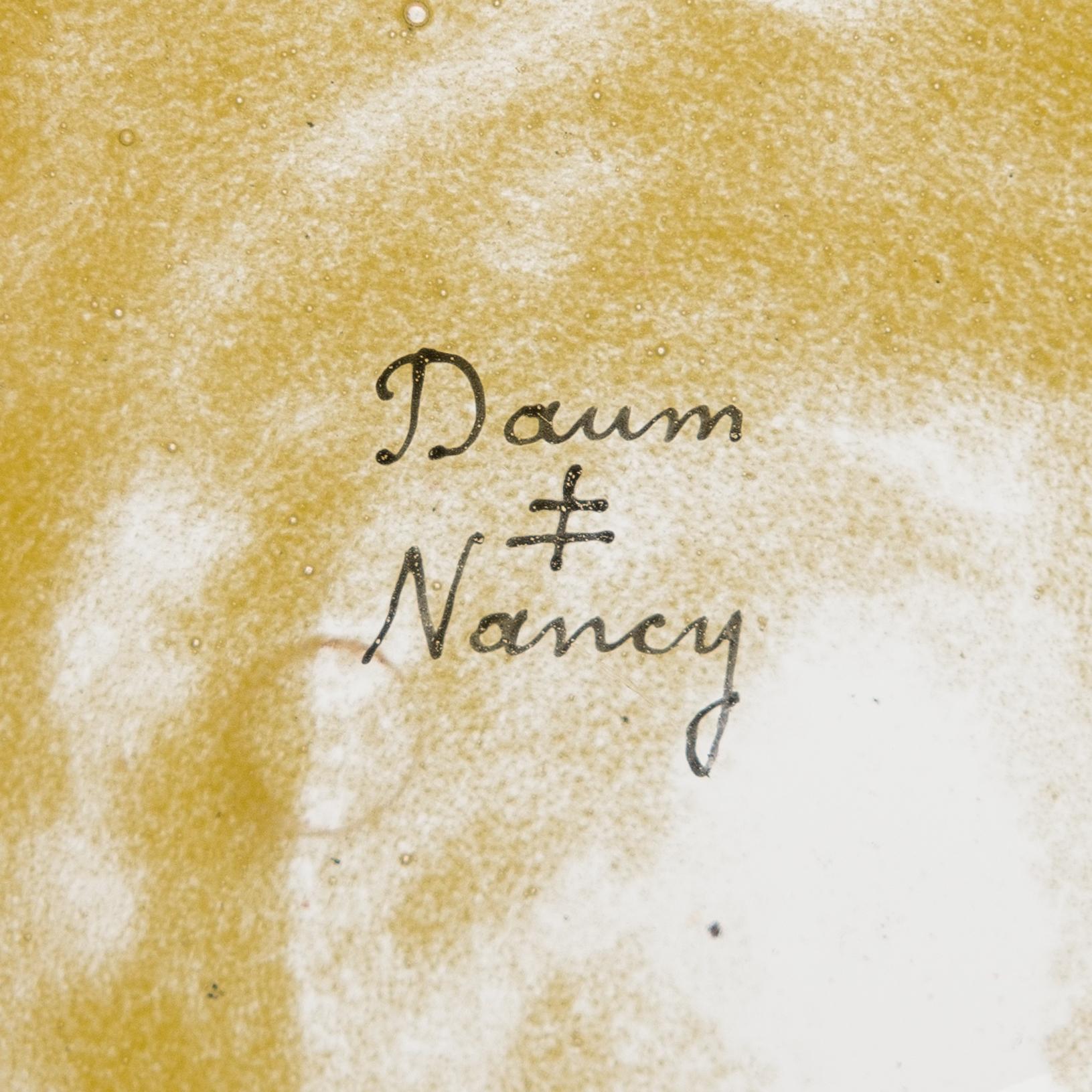 An early 20th-century French glass bonbonnière by Daum Nancy.