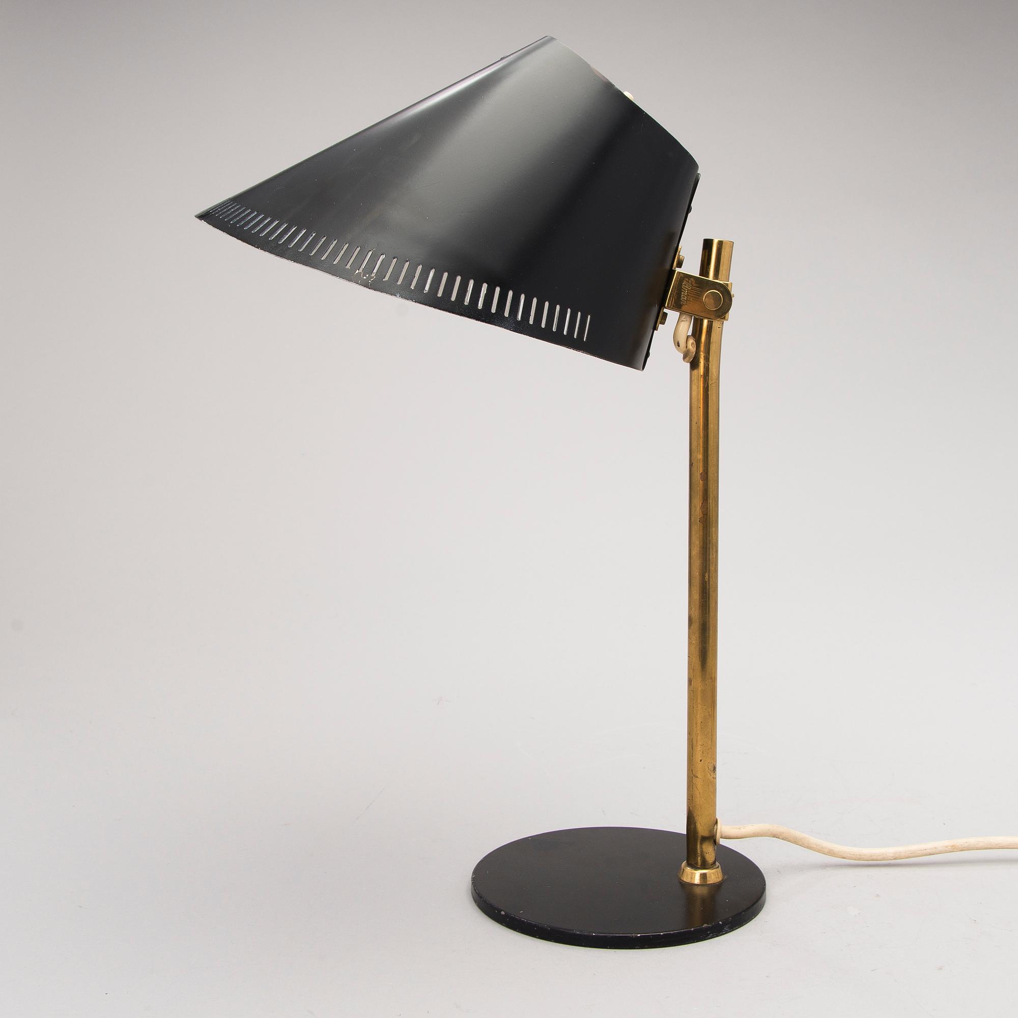 A 9227 TABLE LAMP FOR IDMAN, 1950s.