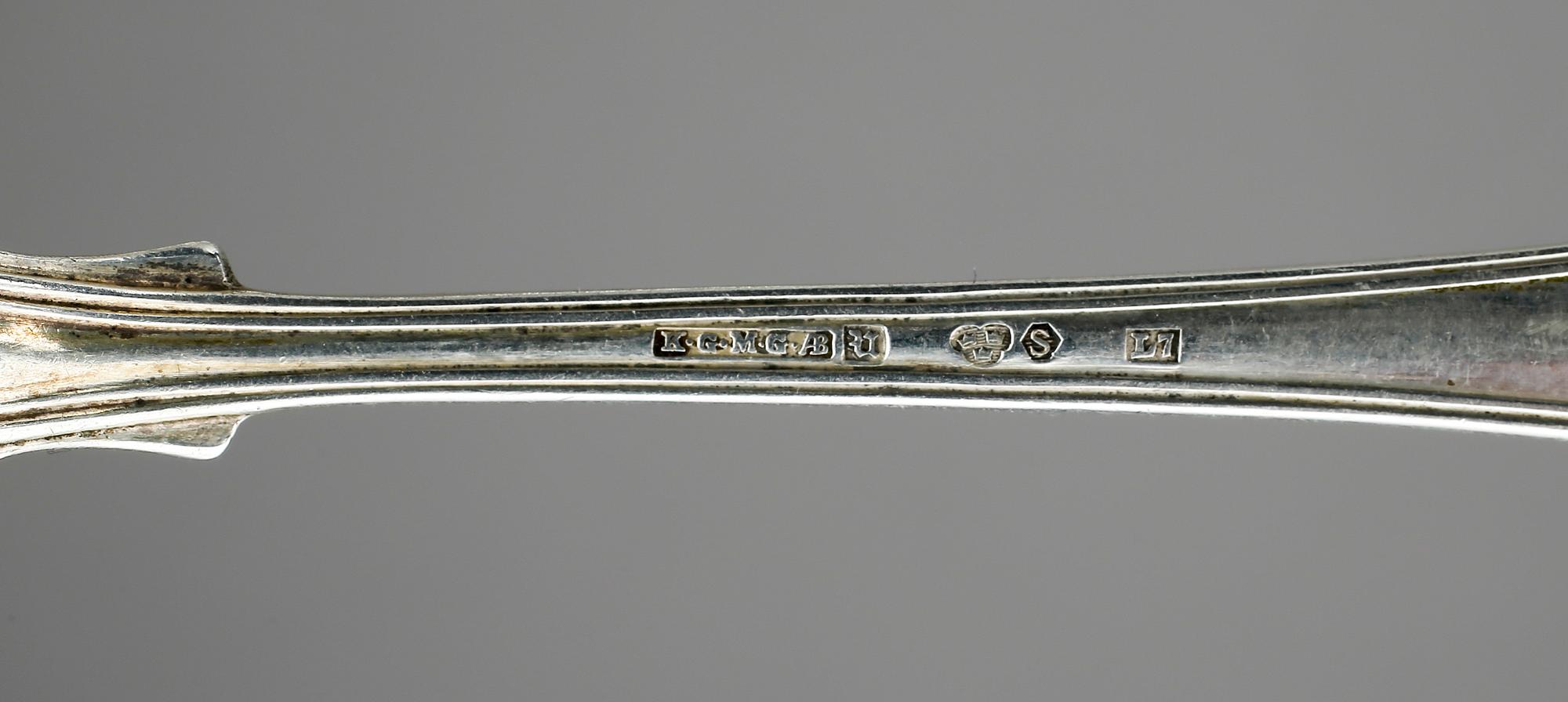 BESTICKDELAR, 22, olika mästare och ålder samt modell, bland annat Carl Tengstedt, Göteborg 1833. Vikt ca 918 gram.