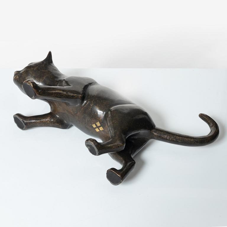 A decorative bronze sculpture, Fyrklövern.