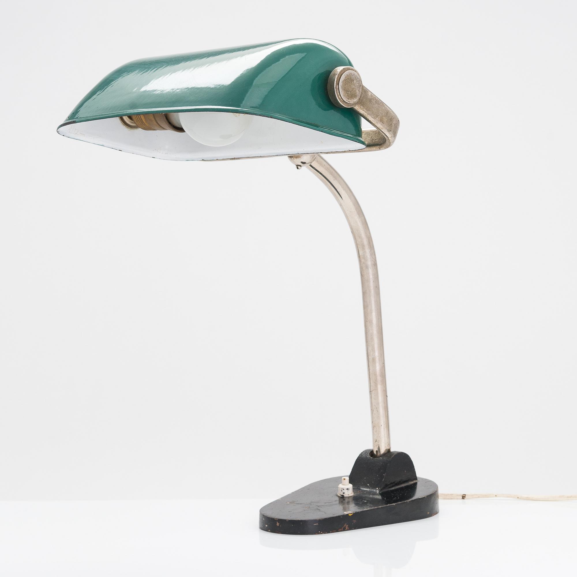 Paavo Tynell, a 1930's '5304' table lamp for Taito.