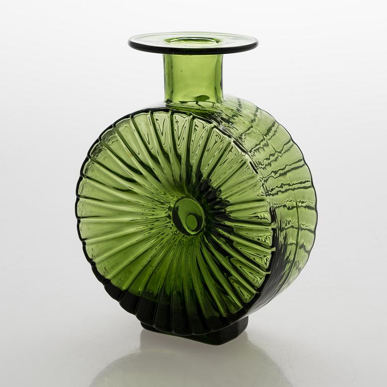 Helena Tynell, Sun bottle for Riihimäen Lasi Oy. In production 1964-1974.