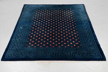 Matta, semiantik Baotou, Kina, ca 216 x 164 cm.
