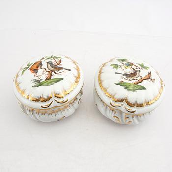 Vaser, skålar mm 13 dlr Herend porslin 1900-talets andra hälft.