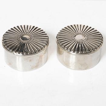 Gustaf Möllenborg, askar med lock, ett par, silver, empire, Stockholm 1833.