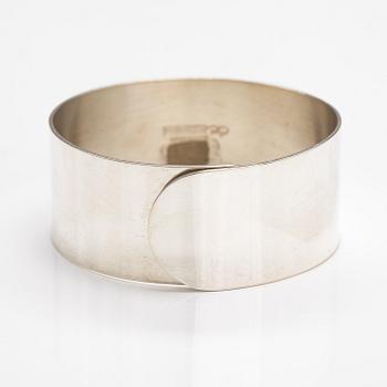 Pekka Piekäinen, A sterling silver bracelet. Platinoro, Turku 2008.