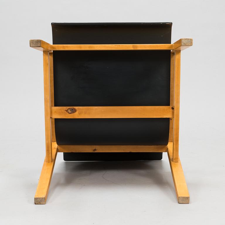 Alvar Aalto, a 1960/1970's '403' open armchair for Artek.