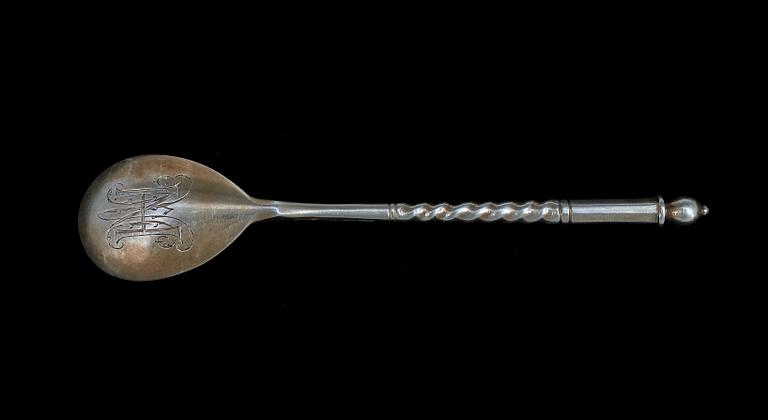 A set of 18 Russian 19th century silver-gilt coffee-spoons, makers mark of the firm Gratchev. Imperial Warrant.