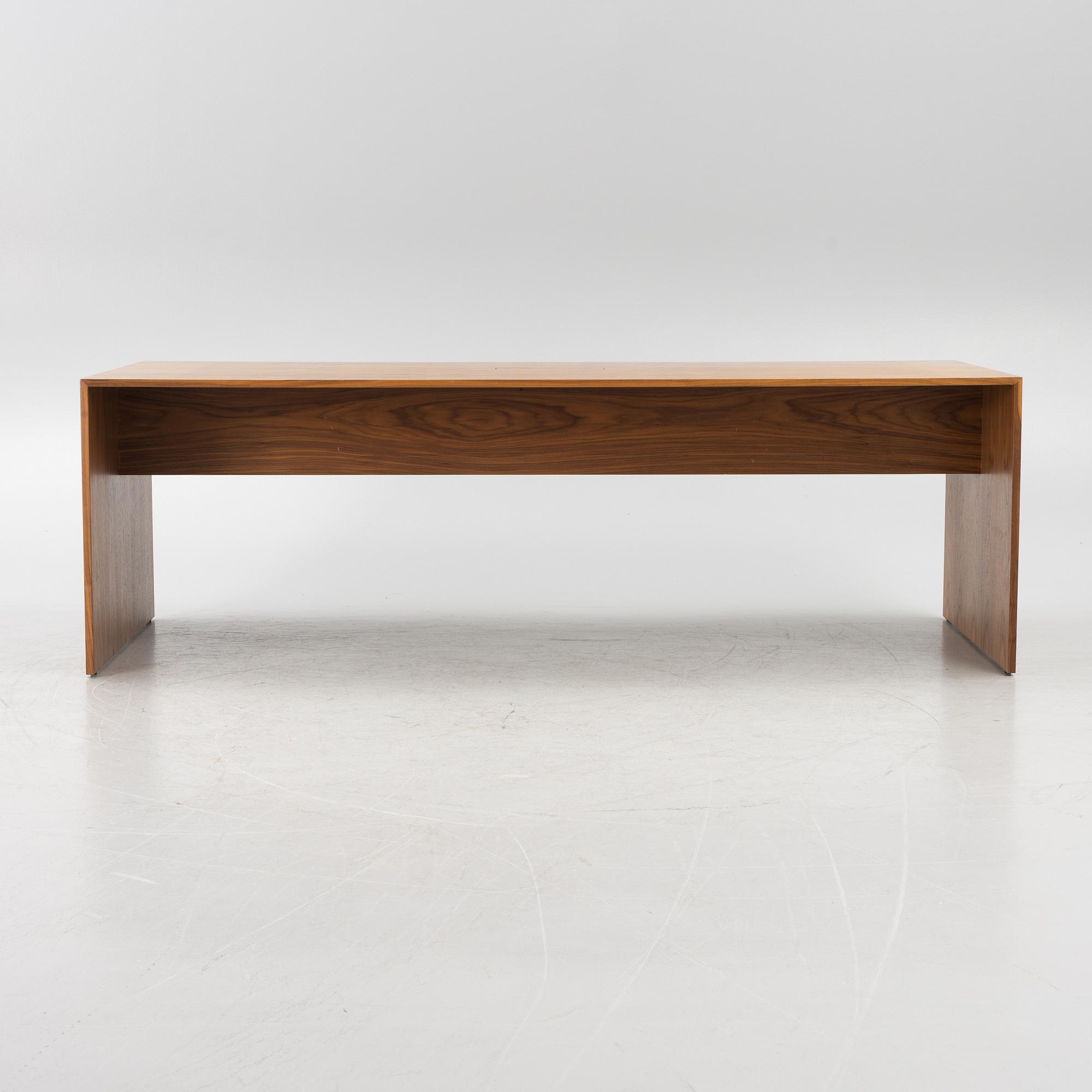 Anna-Klara Löfholm, skrivbord, troligen tillverkat av Tre Sekel, samtida-.