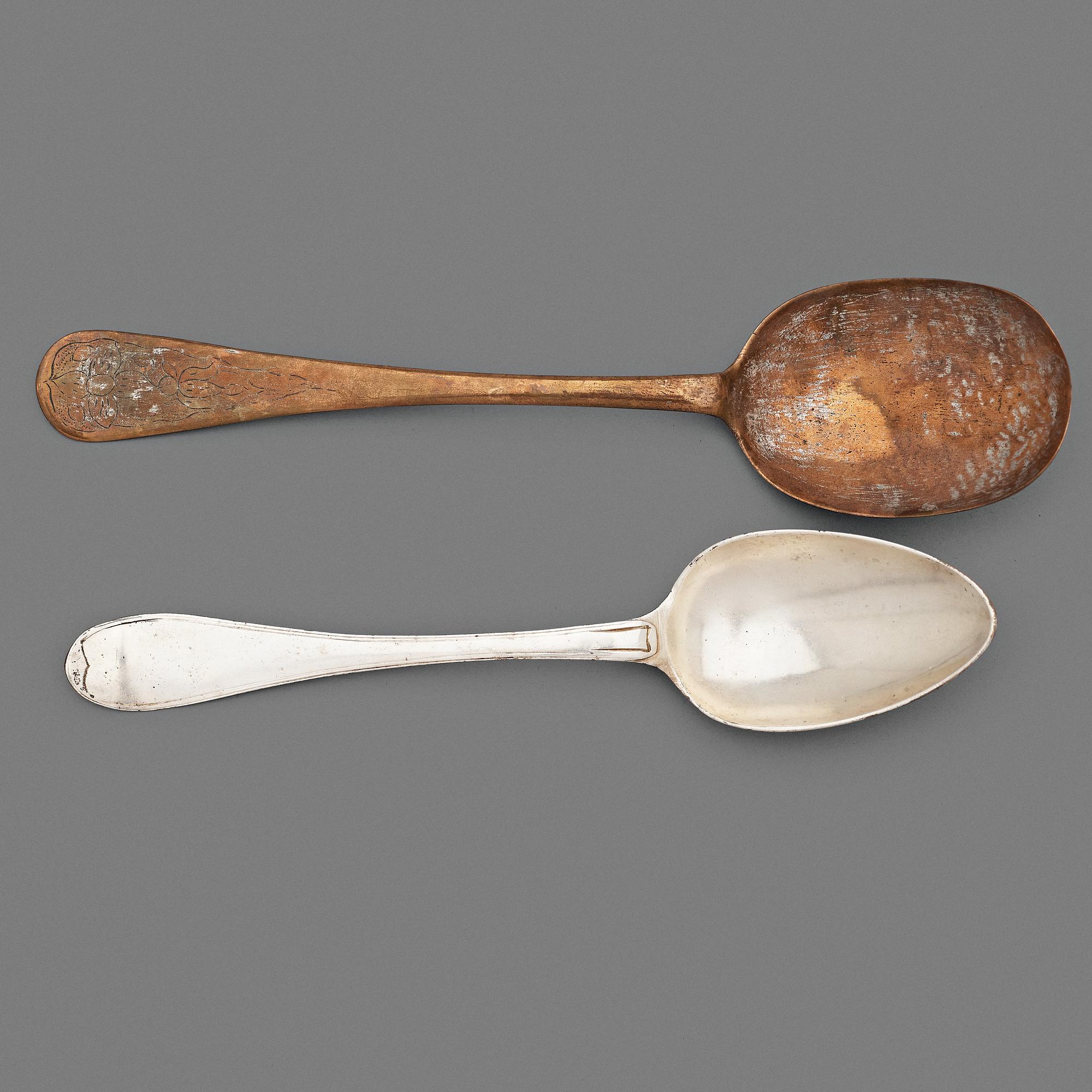 A serving spoon by Isak Gråsten (1770-1821), Wedevåg.