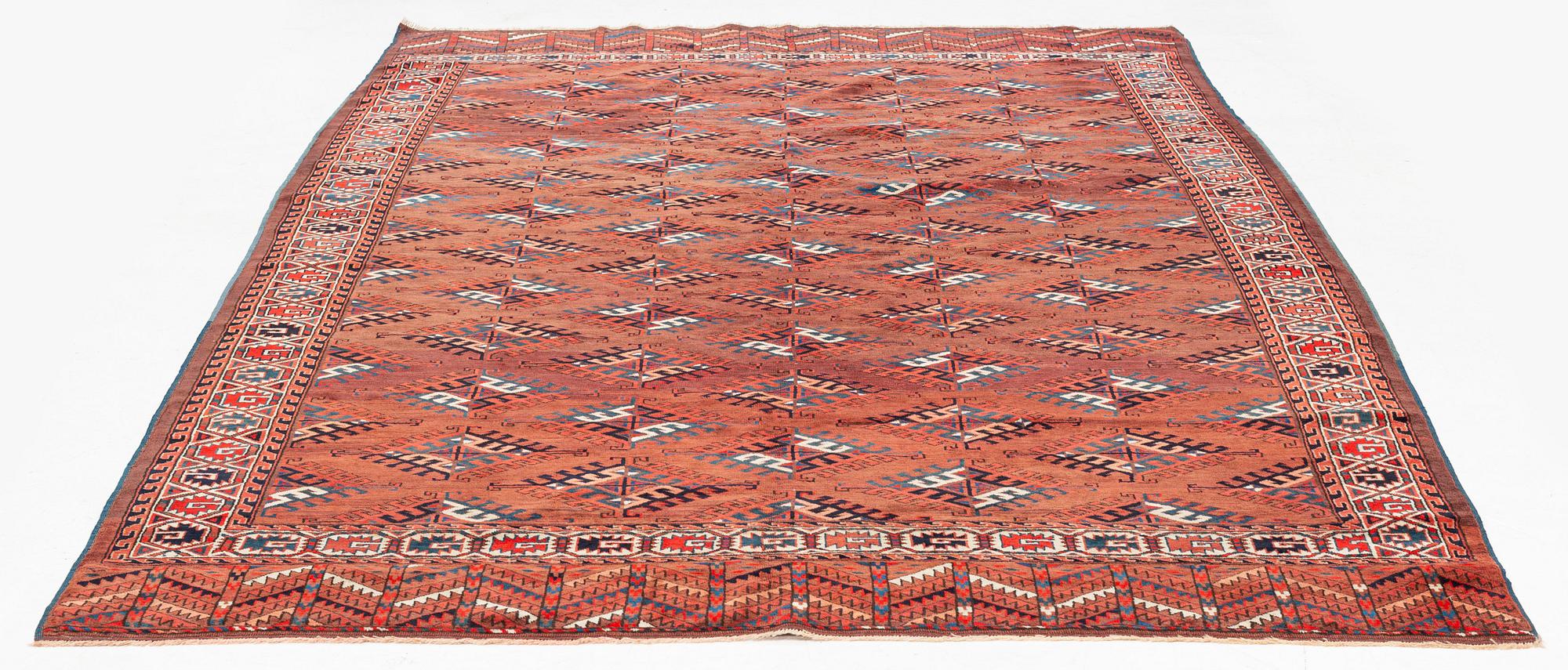 An antique Yomut carpet, ca 336 x 194-202 cm.
