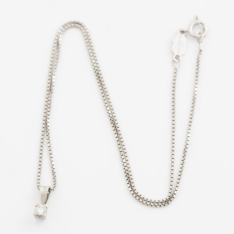 Hänge med kedja 18K vitguld med en rund briljantslipad diamant.