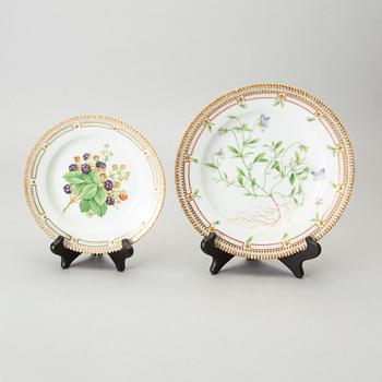 Two 20th century Flora Danica Royal Copenhagen porcelain dishes.