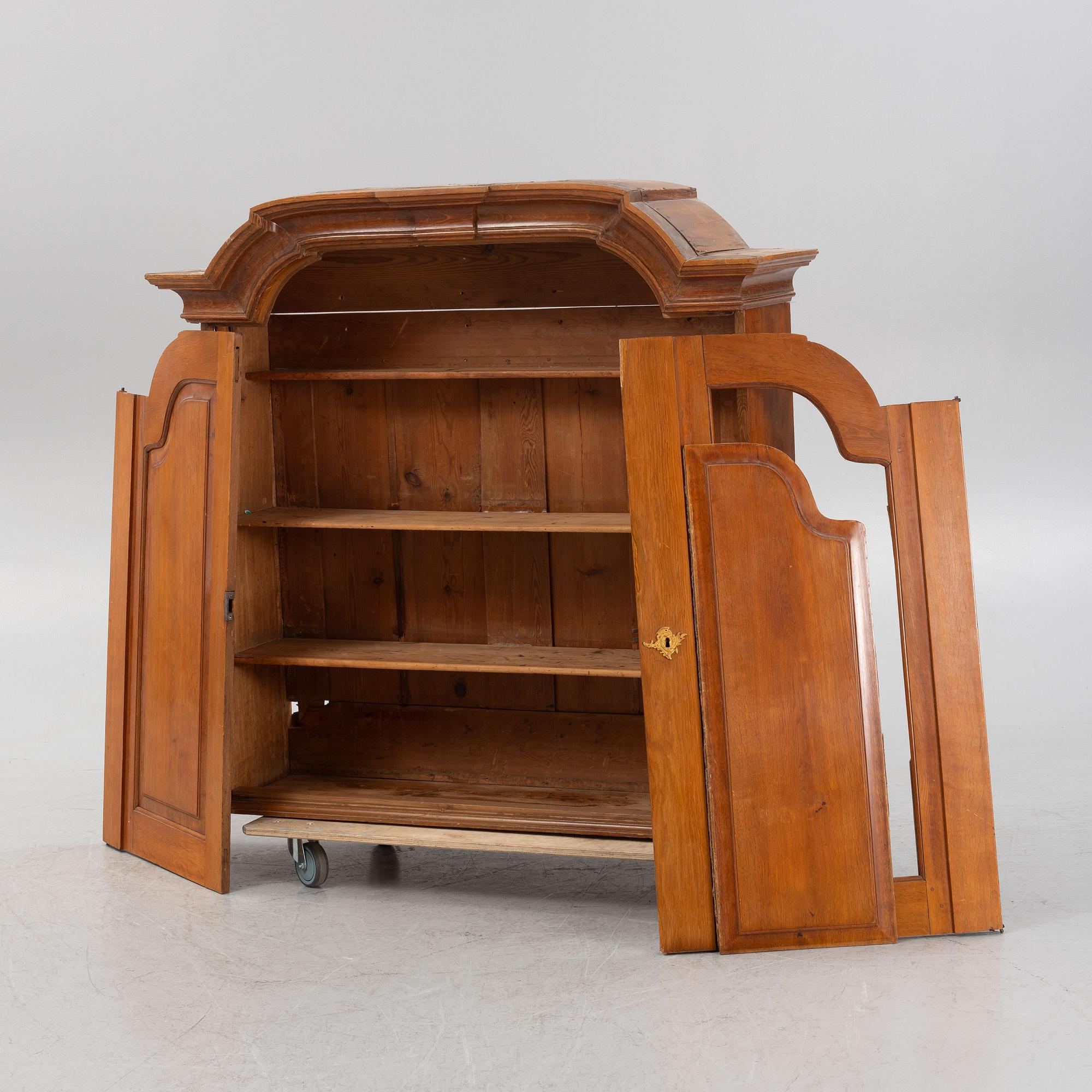 Cabinet top, 17th/18th century.