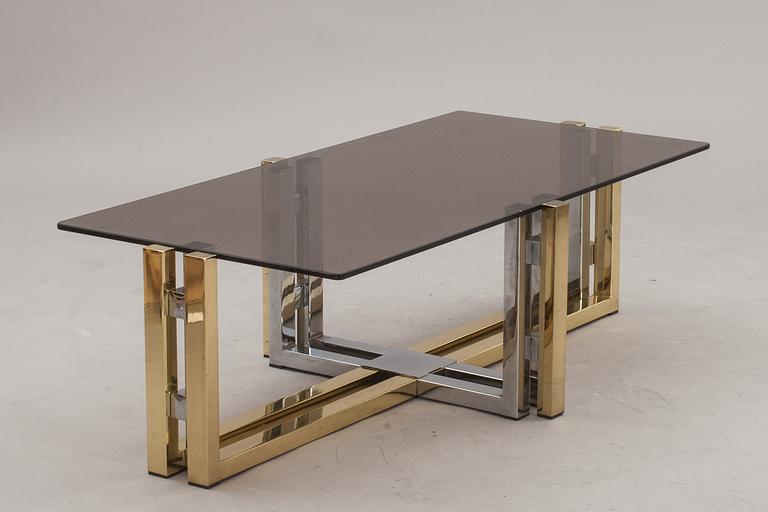 SOFFBORD, mässing och glas möjligen Willy Rizzo, 1970-tal.