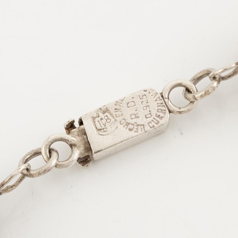 Collier med medljong samt armband silver, Mexiko.