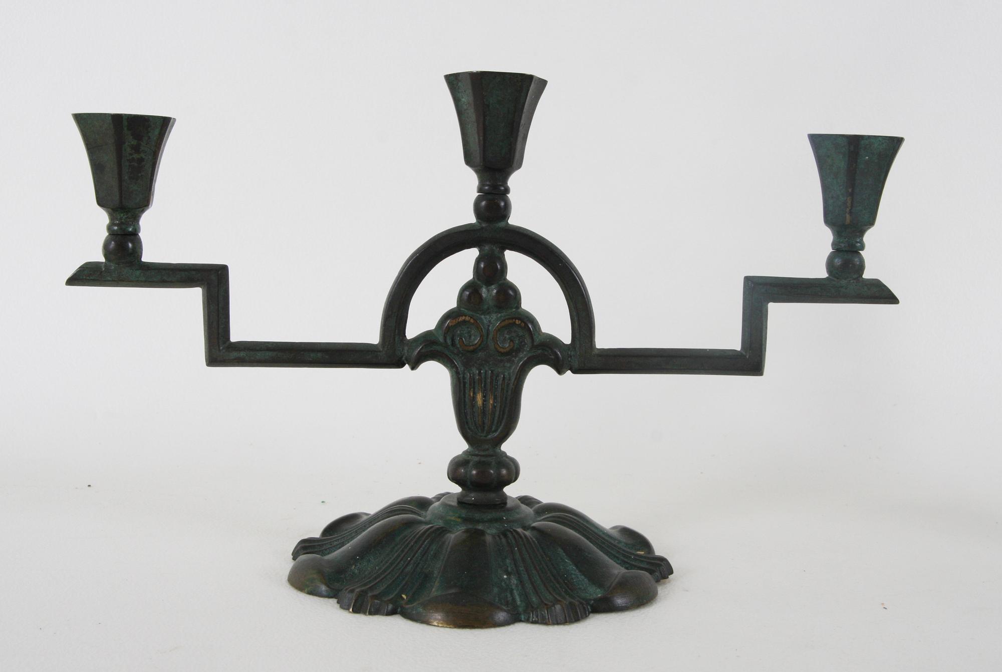 LJUSSTAKAR, ett par, art deco.