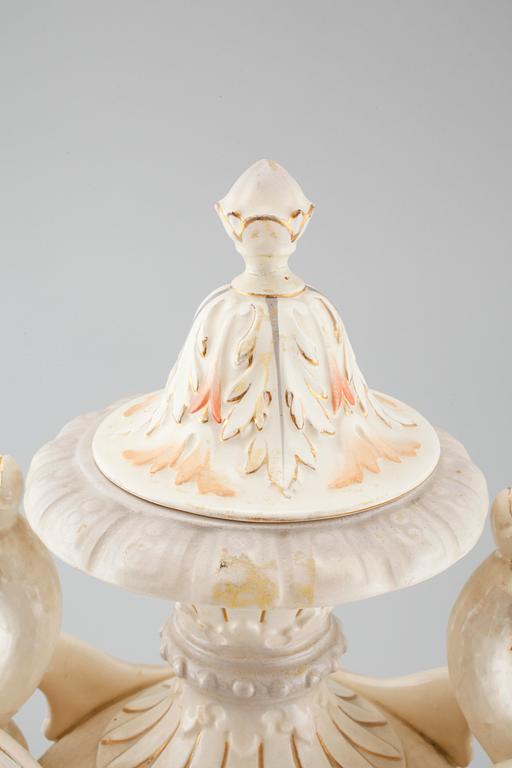 PRAKTURNA, majolika, Rörstrand, omkring sekelskiftet 1900.