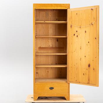 A Jugend cabinet, beginning of the 20th century.