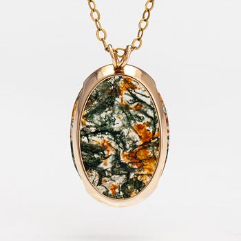 Elis Kauppi, Halsband, 14K guld och mossagat. Kupittaan kulta, Åbo 1962.