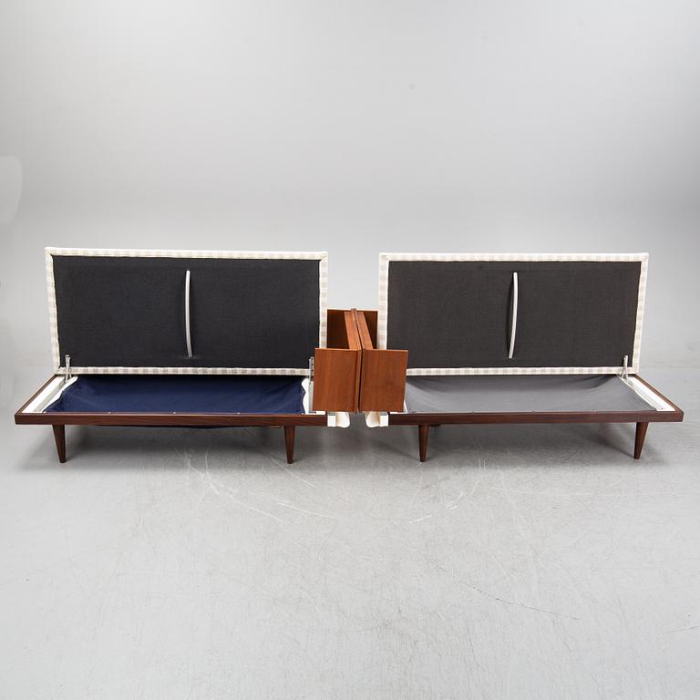 Haldor Vik & Ingmar Relling, a pair of teak sofas or day beds 'Svane', Ekornes, Norway, 1960s.